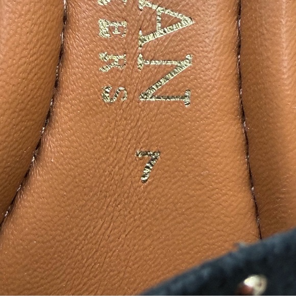 Italian Shoemakers Black Studded Slide Sandals Leather Size 7 - Picture 3 of 5